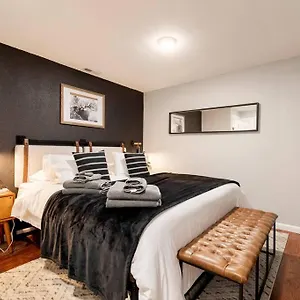 adorable-2-bedroom-modern-basement.seedenverhotels.com/