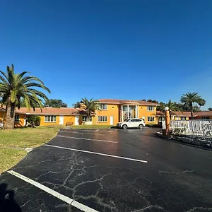 super-inn-daytona-beach.thedaytonabeachhotels.com/