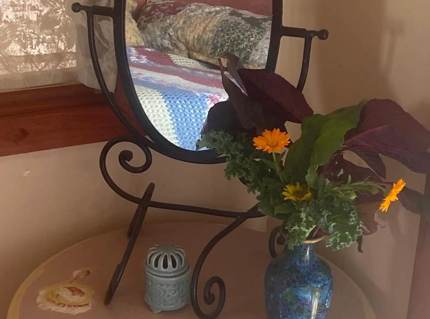 Artsy Cabin On Organic Farm Naalehu Bed & Breakfast
