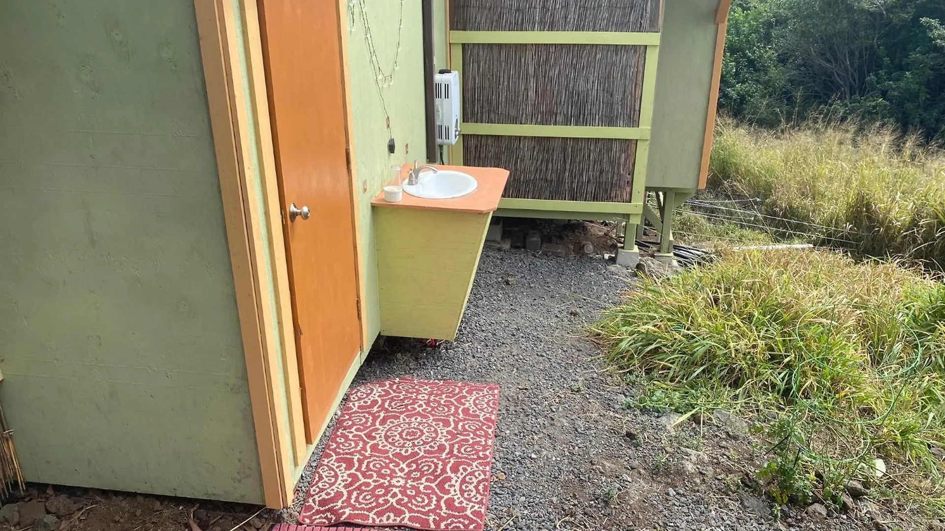 Bed & Breakfast Artsy Cabin On Organic Farm Naalehu
